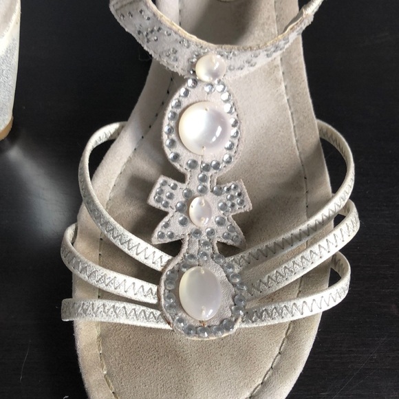 Sandals - Picture 2 of 5